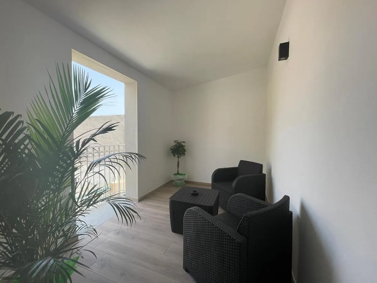 Admayora Guest House ヴィッラシミーウス