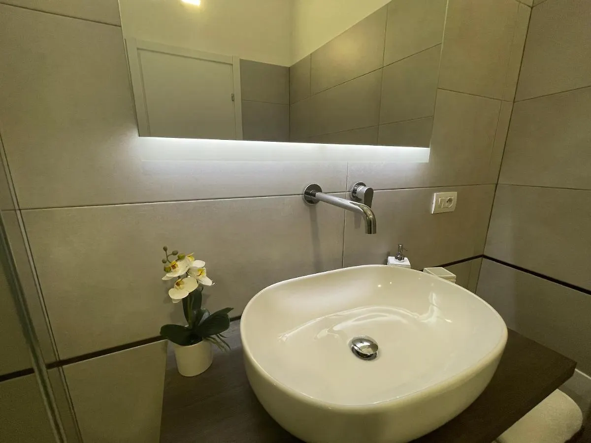 Admayora Guest House ヴィッラシミーウス